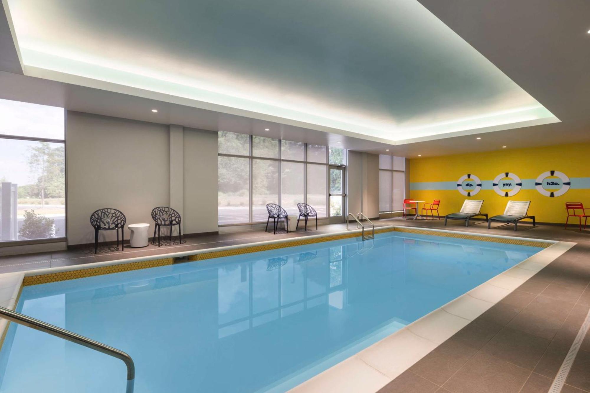 Tru By Hilton Charlotte Tyvola I-77 Hotel ภายนอก รูปภาพ
